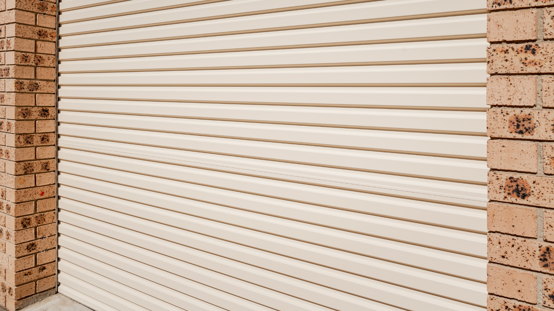 B&D Roller Doors garage door - Roll-A-Door ClassicCream 007 Sept2025